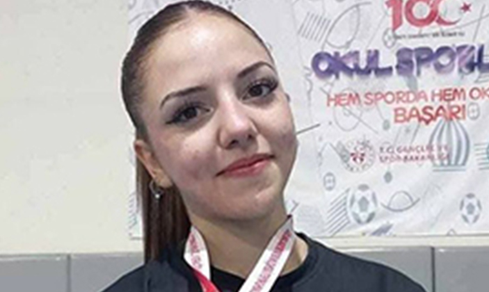 Gümüşhaneli Sporcu Simay Aydın Başarıya Doymuyor
