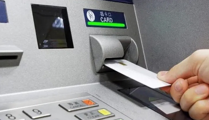 Bankalar Kurban Bayramı Öncesi Kolları Sıvadı! ATM Para Çekme Limitleri Artıyor