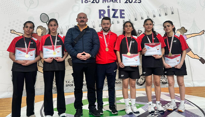  Tekke Ortaokulu Badminton Takımı Türkiye Finallerinde
