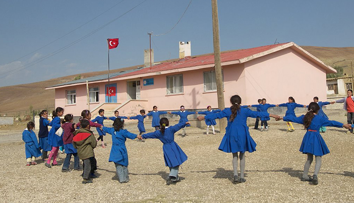 ABir Köy Okulundan Milli Takıma: Büyük Başarıya Sessiz Kahramanlar İmzattı