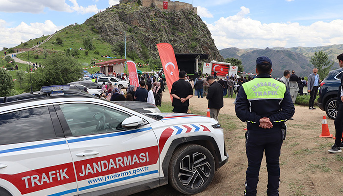 Kov Kalesi’nde Huzur ve Güvenliğin Adı: Jandarma