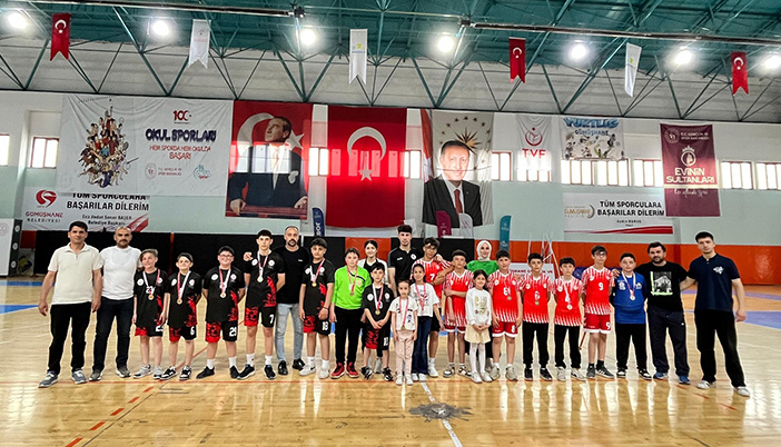 Hentbol Şenliği Gümüşhane’de Coşkuyla Gerçekleşti