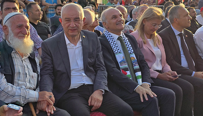 Birol Aydın: “İnsanlık Ayakta”