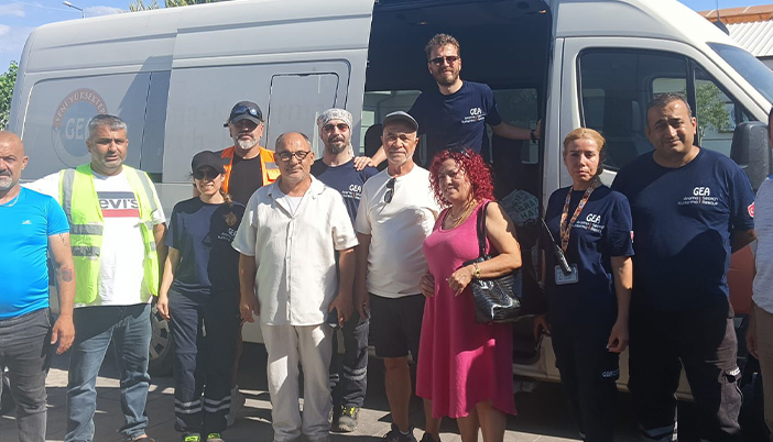 İzmir Gümüşhaneliler Derneği’nden Seferihisar’daki Yangına Lojistik Destek