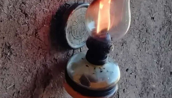 Şair Celep İkinci Şiir Kitabına İsmini Vermişti: Neden Gaz Lambası?