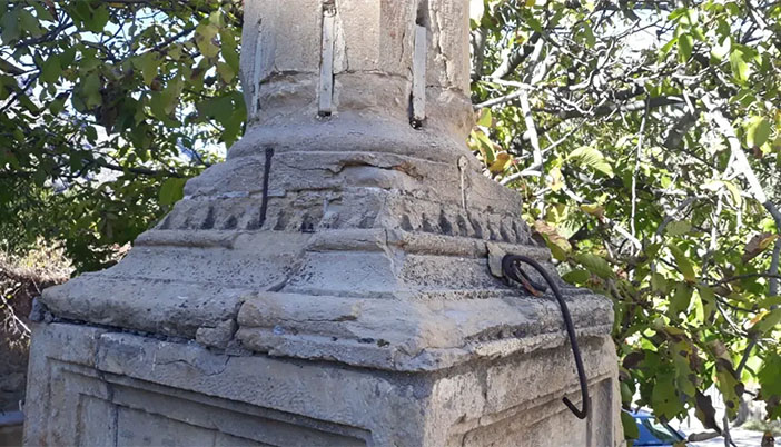 “Yazık Değil mi? 110 Yıllık Tarihi Çeşme Dökülüyor”