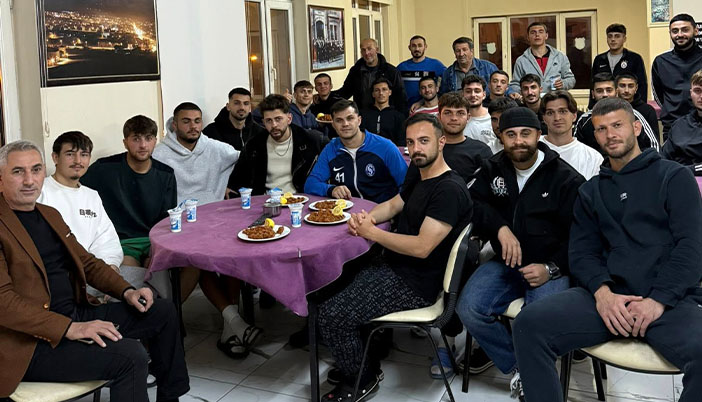 Esnaf Balcı’dan Kelkit 1954 Spora Çiğköfte İkramlı Destek