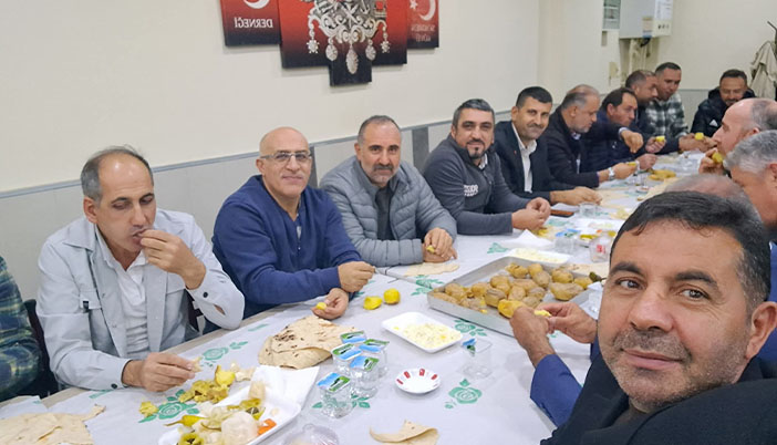 Sultanbeyli’de Gümüşhaneliler Sökmen Köyü Derneğinde Biraraya Geldiler