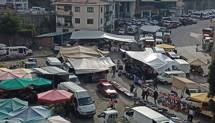 Gümüşhaneli Vatandaş Tercihini Yaptı: Market Değil Semt Pazarı