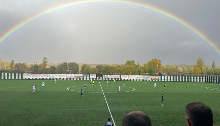 Galibiyet Gökkuşağı Altında Geldi