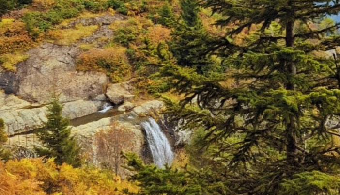 Sandık Gölü Şelalesi Ziyaretçileri Büyülüyor