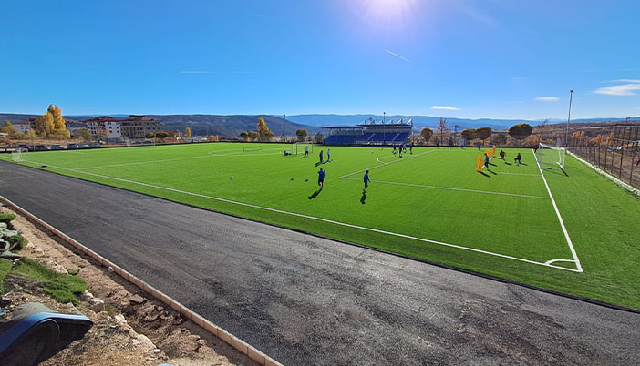 Barnebau Değil, Şiran İlçe Stadı!