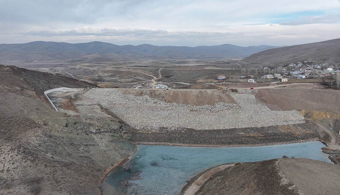 Çamur Barajı’nda Çalışmalar Sürüyor: Bölge Tarımının Kaderi Değişecek