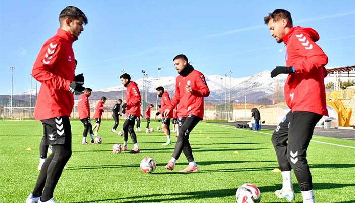 BAL 13. Haftada Zirve Yarışı Kızıştı: Şiran Yıldızspor Takibini Sürdürüyor