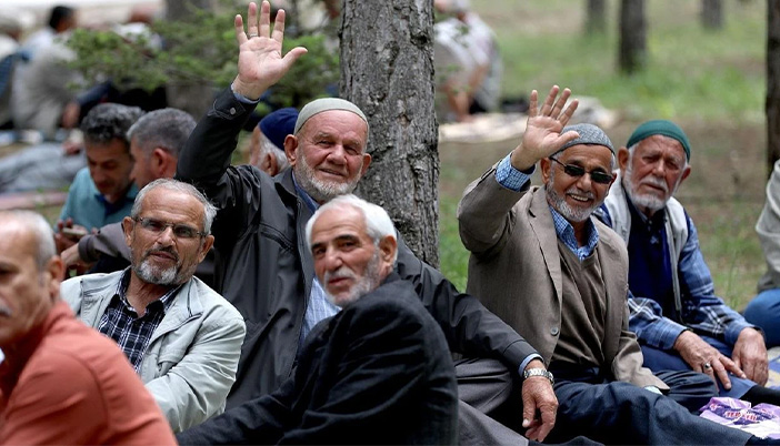 En Düşük Emekli Aylığı 20 Bin TL’ye Yükseltildi