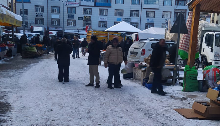 Burası Kelkit Pazarı: Ne Gelen Var Ne Giden