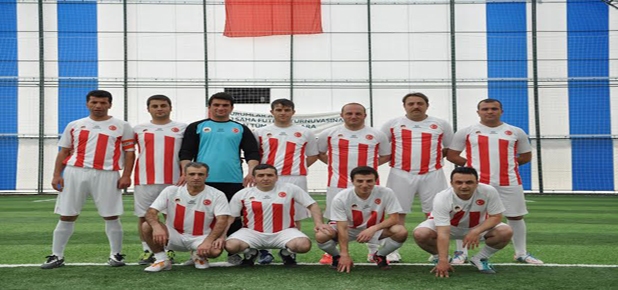 5. Kurumlararası Halısaha Futbol Turnuvasında Çeyrek Final heyecanı
