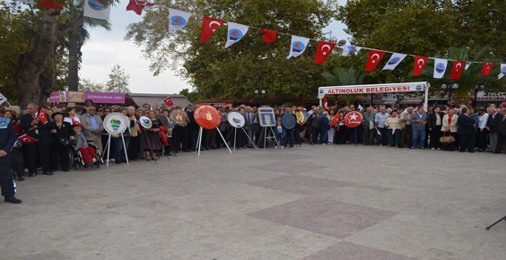 Altınoluk’ta 29 Ekim Coşkusu