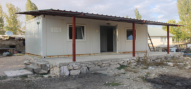 Ayşe Nine’ye Antalya Büyükşehir’den yardım eli