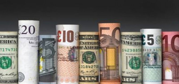 Euro, Dolar tepetaklak!
