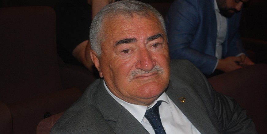 Gözden de gönülden de ırak olma Bayram abi
