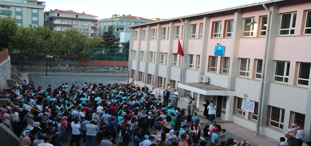İlk ders zili çaldı
