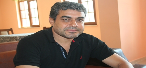 Kılıç gergin ve de kızgın