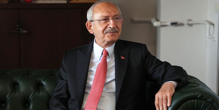 Kılıçdaroğlu sahte pankarta tepki gösterdi