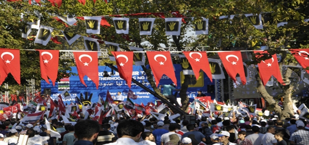 Pendikli gençlerden 'zulme lanet, mazluma destek'