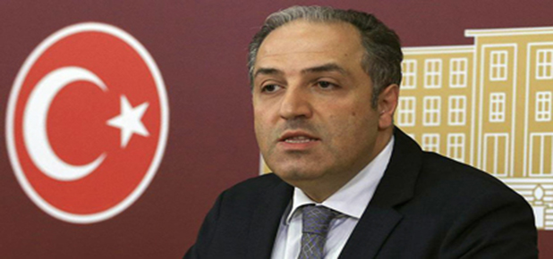 PKK liderleri Köln’de terör kurbanlarını aşağılarken Almanya seyrediyor!