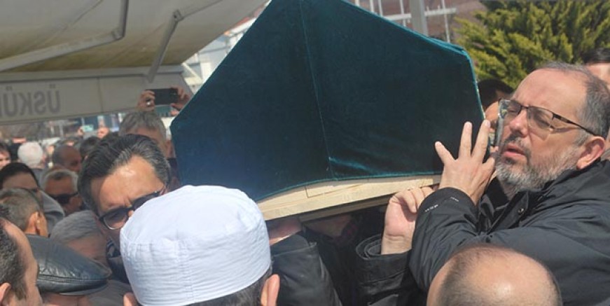 Seni hiç unutmayacağız Hanefi Bostan ışıklar içinde uyu