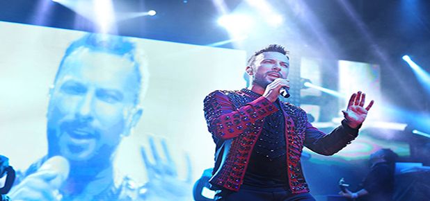 Tarkan “Ahde Vefa” tüm müzik marketlerde